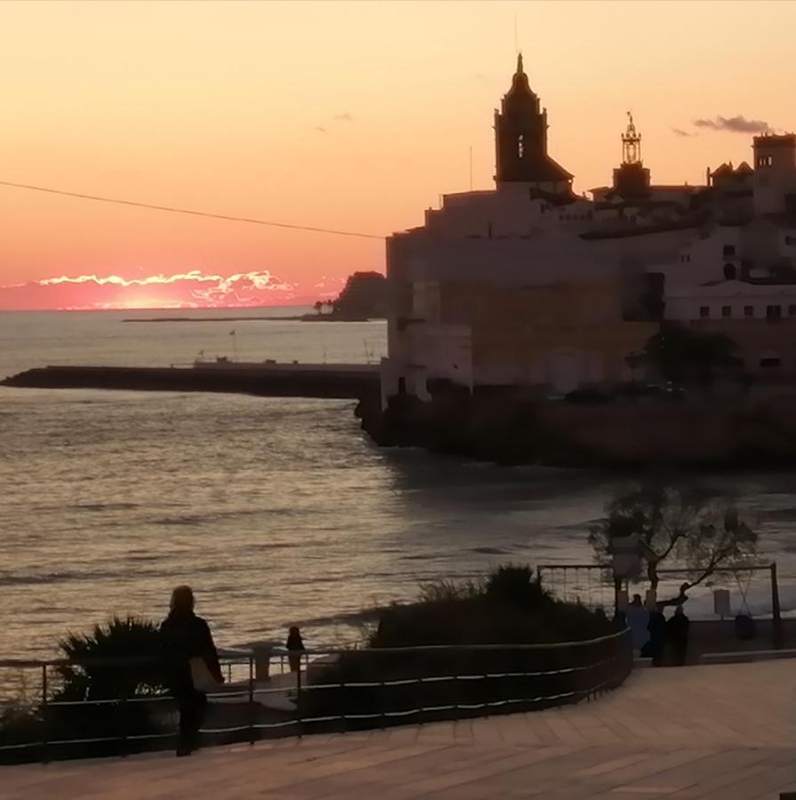 شقة Atico Con Fantasticas Vistas Al Mar Y La Iglesia سيدجيس المظهر الخارجي الصورة