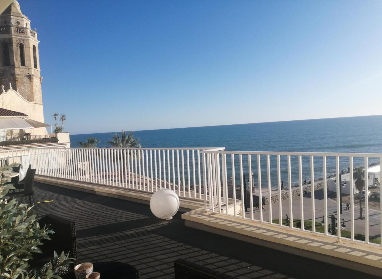 شقة Atico Con Fantasticas Vistas Al Mar Y La Iglesia سيدجيس المظهر الخارجي الصورة