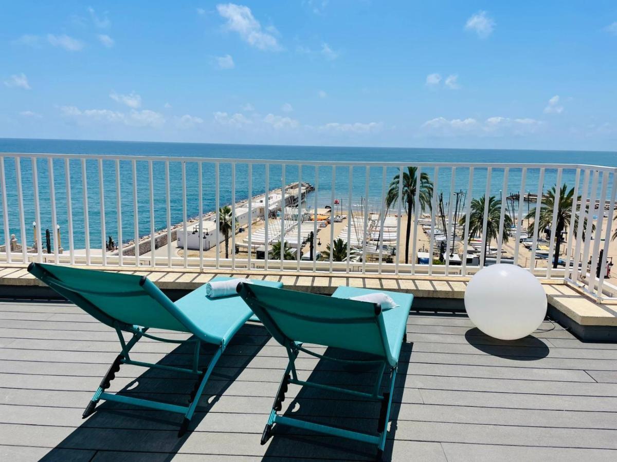 شقة Atico Con Fantasticas Vistas Al Mar Y La Iglesia سيدجيس الغرفة الصورة